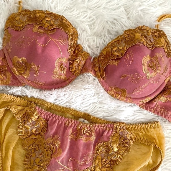 Rare Victoria’s Secret vintage pink & gold lace & mesh floral bra & panty set - Picture 1 of 11